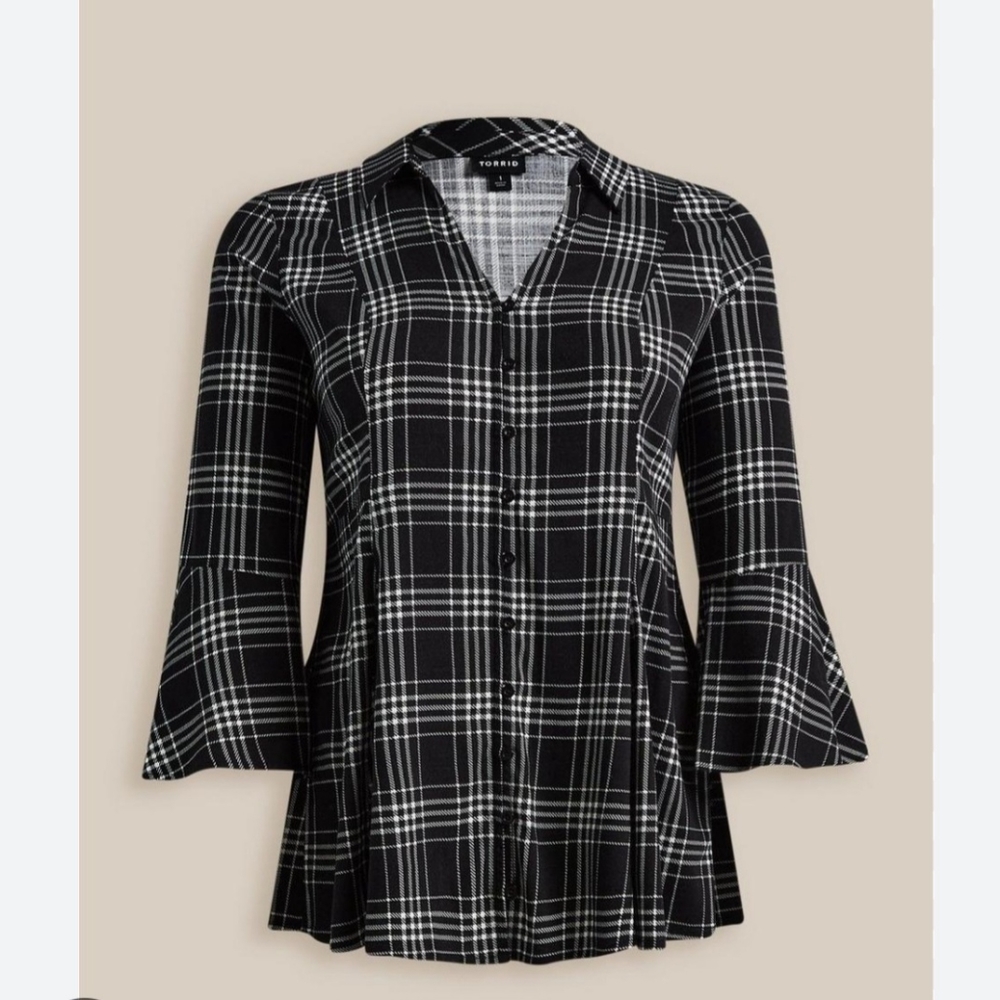 Torrid Size 0 Fit and Flare Rayon Slub Button Front Top